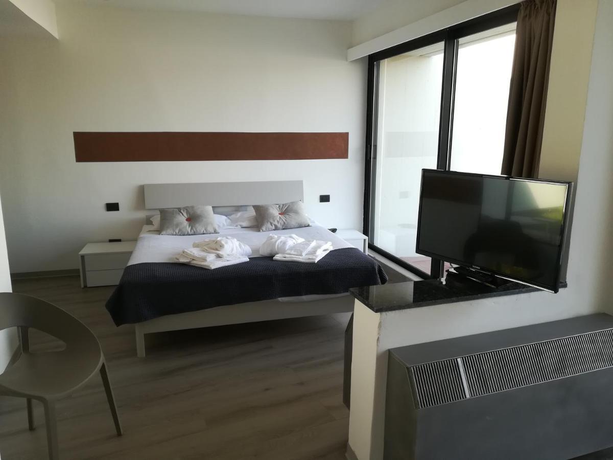 Alba Hotel Buitenkant foto